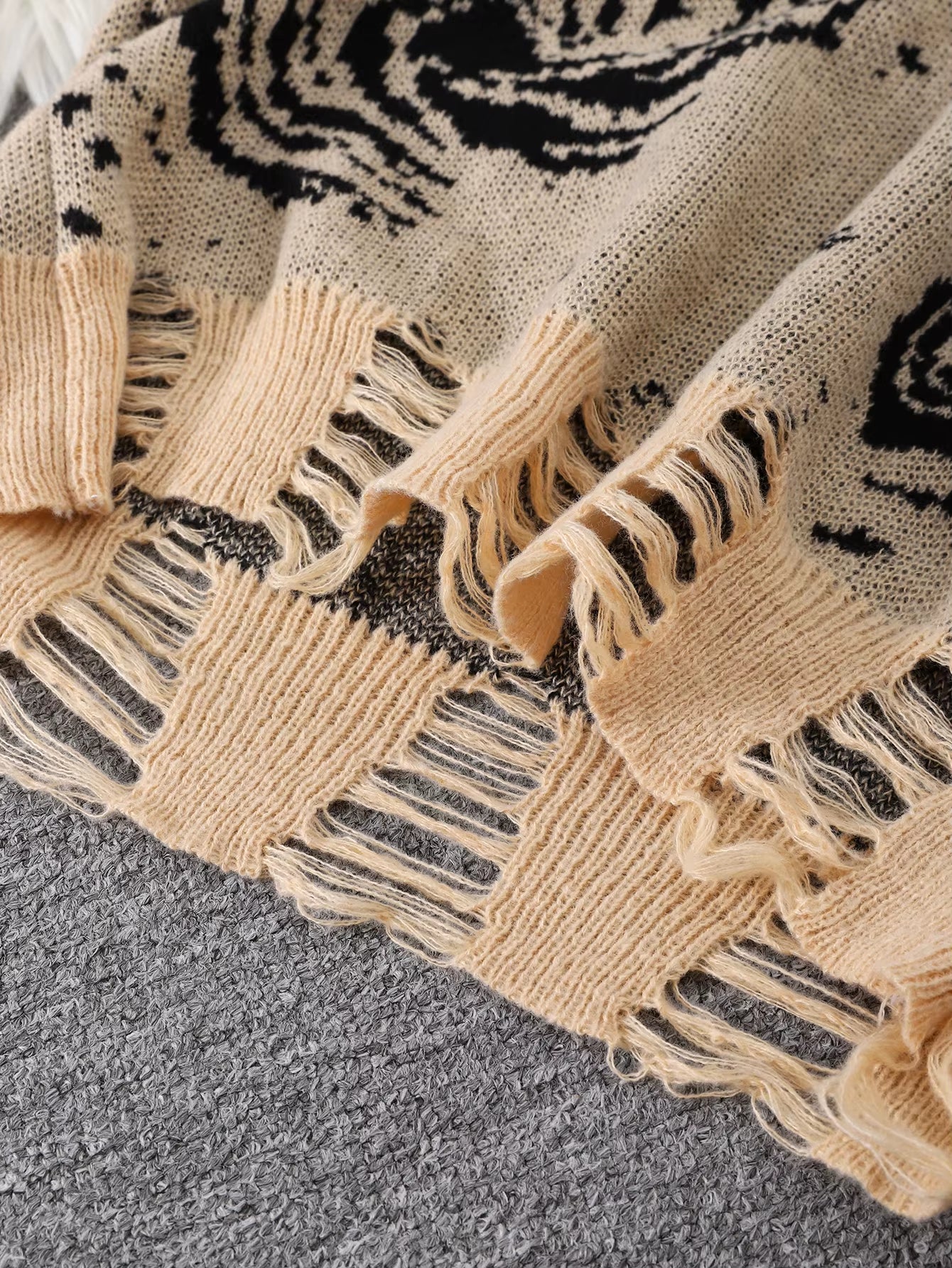 New Popular Street Ripped Abstract Starry Sky Pattern Pullover Ripped Sweater Casual round Neck Knitted Men'S Pullover